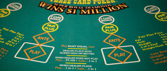 Selgitatud: Kuidas mÃ¤ngida kolme kaardiga pokkerit vÃµrgus